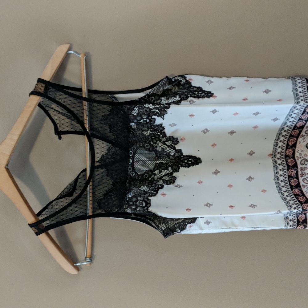 $3 with any bundle Maurices Lacey tank - Picture 3 of 12